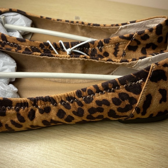 Leopard Flats Loafers shoes NWT - Picture 2 of 8